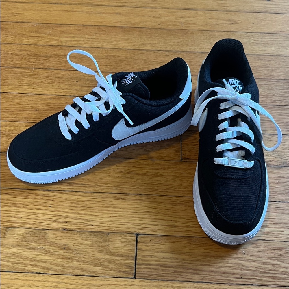 Nike Air Force 1 - Picture 3 of 4